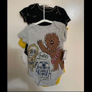 Star Wars 3 Pack of 12M Onesies NWT